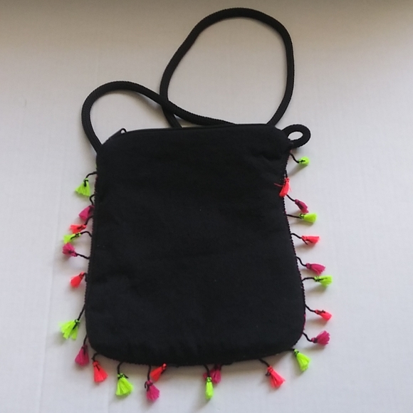 Indian embroidered crossbody purse - Picture 5 of 9